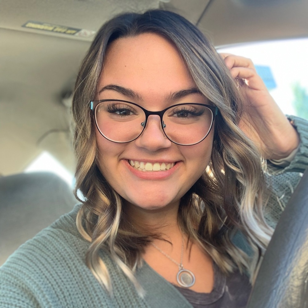 Meet your posher, Madi!